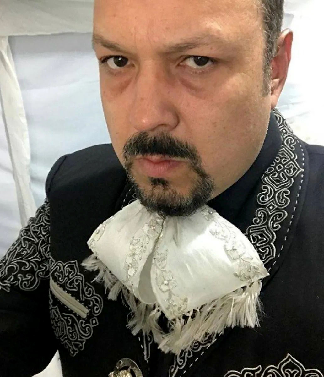 Pepe Aguilar reacciona al romance de su hija con Christian Nodal