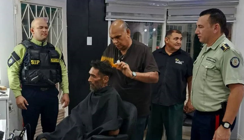 ncionarios de PoliLagunillas del estado Zulia atendieron a un sexagenario en situación de vulnerabilidad durante la tarde de este miércoles 12 de junio de 2024.