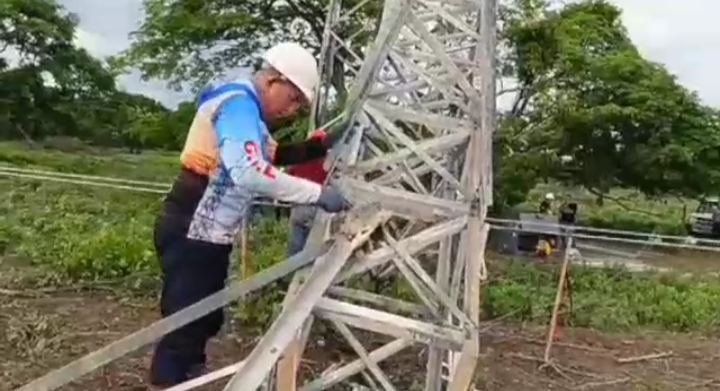 Corpoelec restablece servicio eléctrico en Bachaquero tras caída de torre de alta tensión 