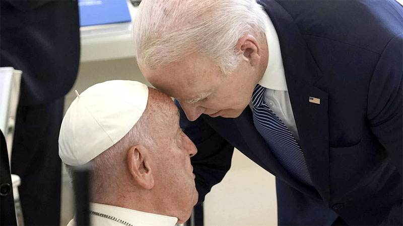 Trump acusa a Biden de convertir a EEUU en un auténtico hazmerreír