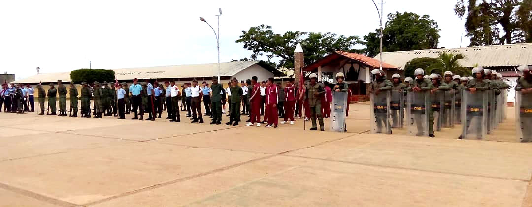 U E Militar G J Rafael Urdaneta XLII aniversario