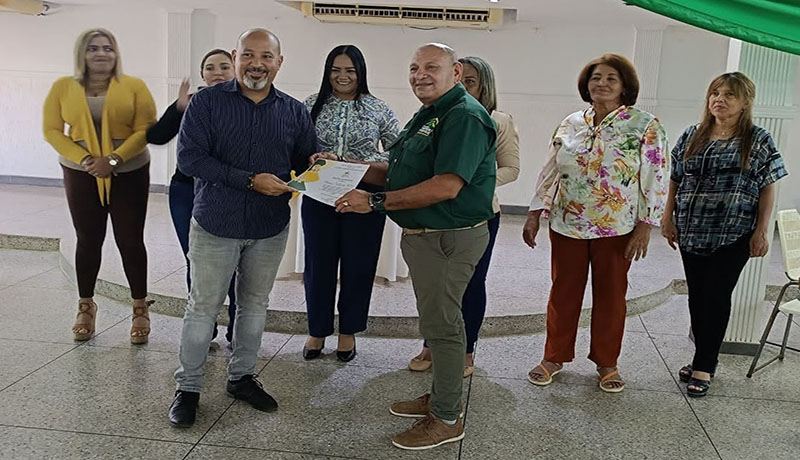 Alcaldía de Valmore Rodríguez entregó reconocimientos a comunicadores y medios