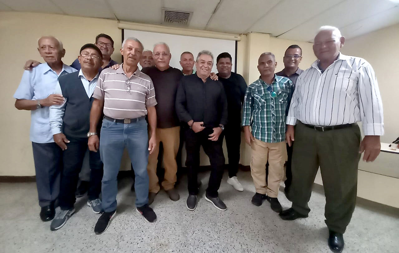 Organización a la junta provisional