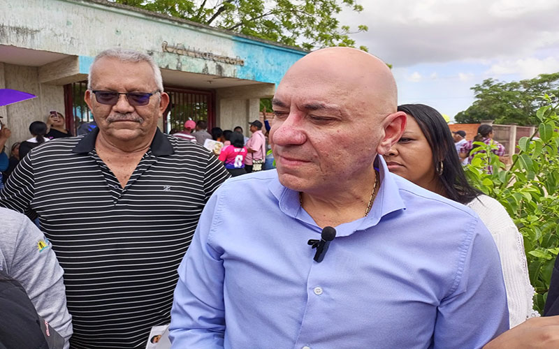 Cabimas Alcalde Nabil Maalouf ejerció su derecho al sufragio