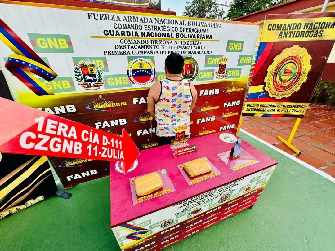 Capturan a motorizado con dos panelas de marihuana en el Zulia