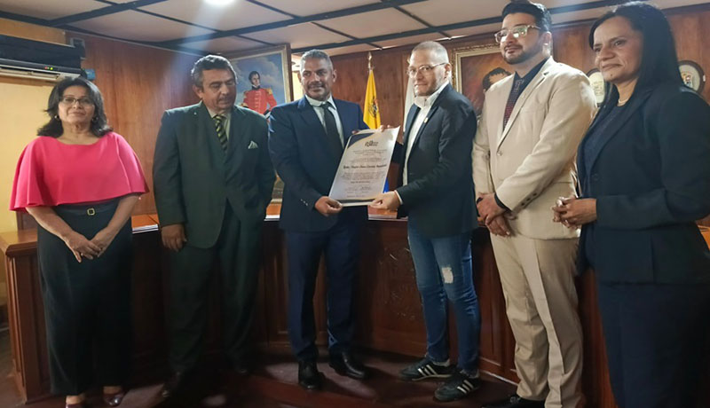 Concejo Municipal de Valmore Rodríguez homenajeó a los periodistas en su día