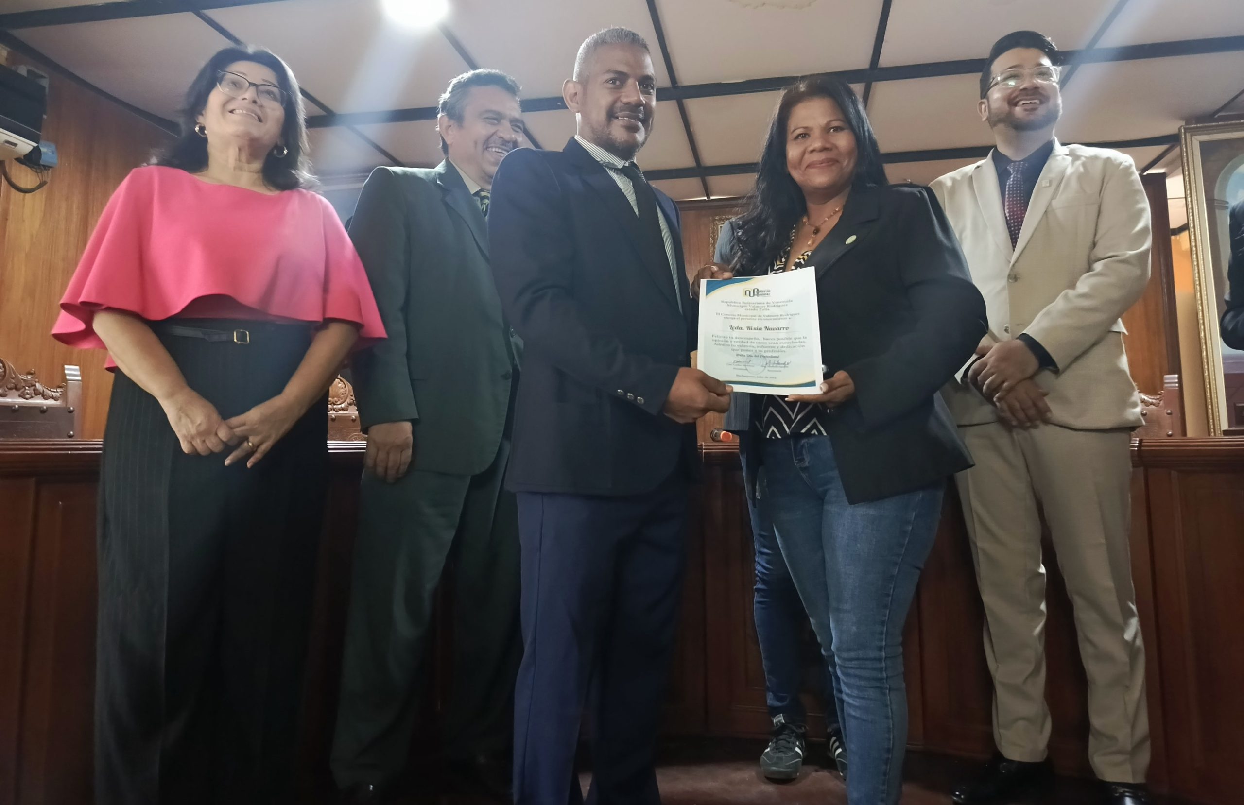 Concejo Municipal de Valmore Rodríguez homenajeó a los periodistas en su día
