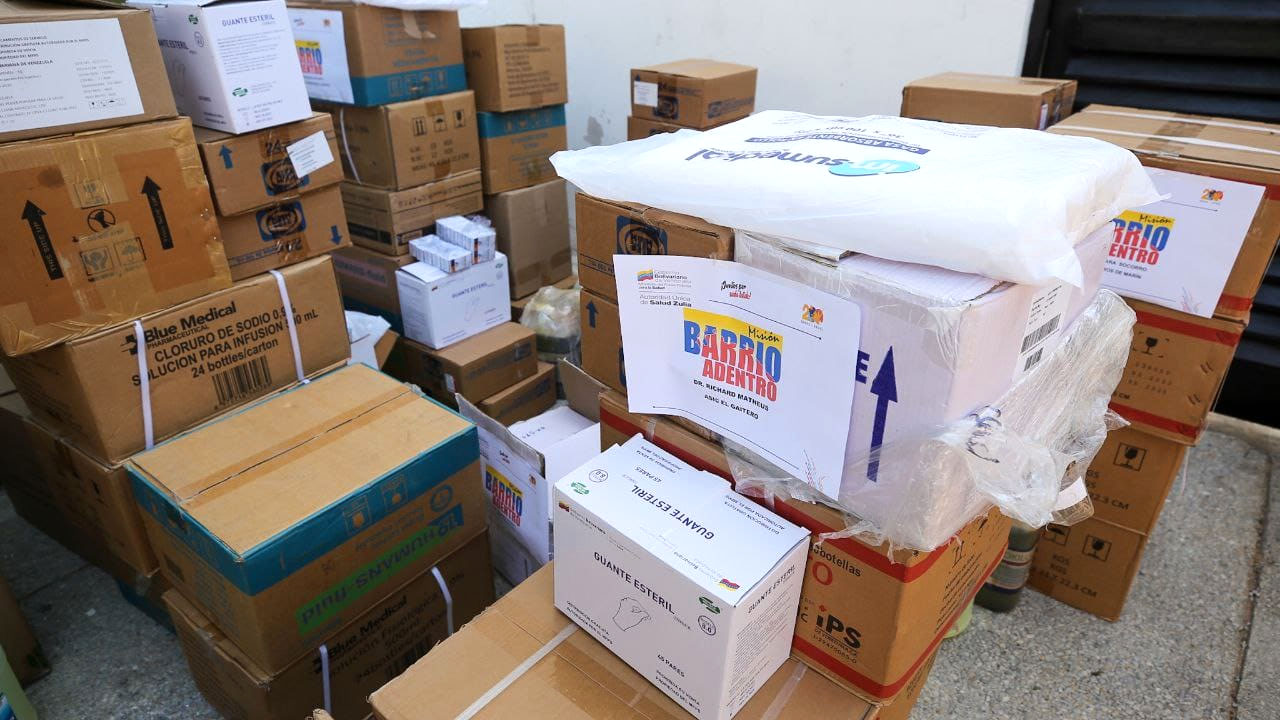 Entregados 500 kits para operaciones de cataratas en el Zulia