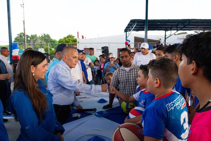 Gobernador Rosales inauguró simultáneamente espacios deportivos y culturales en Maracaibo, Mara y Baralt