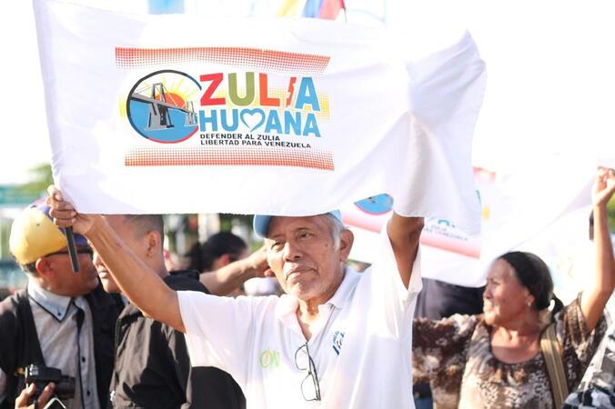Zulianos con Edmundo inició la campaña del triunfo con una gran Toma de Esquinas (8)