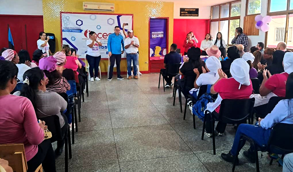 Misión Venezuela Mujer e Inces 3 mil certificados en Cabimas