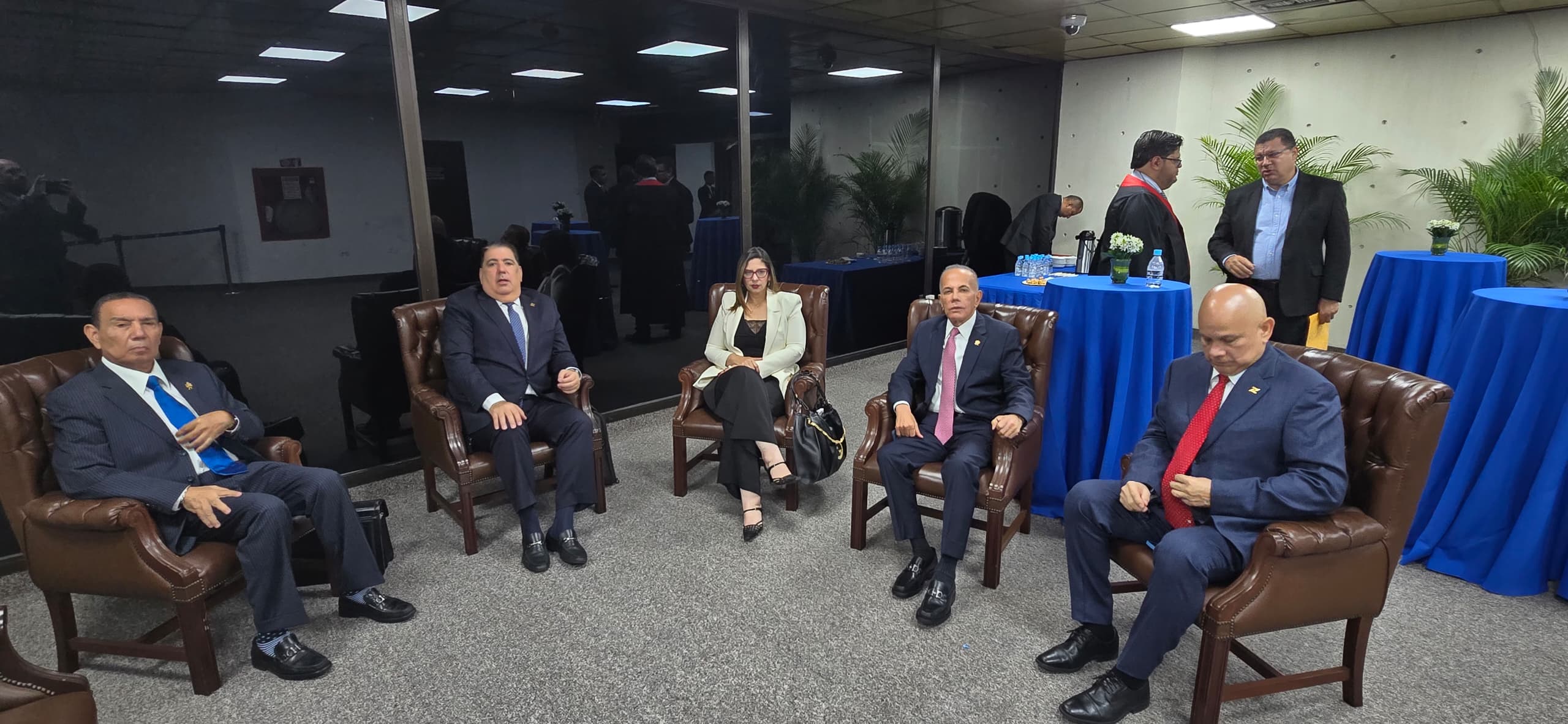 Manuel Rosales José Cartaya y Simón Calzadilla en el TSJ