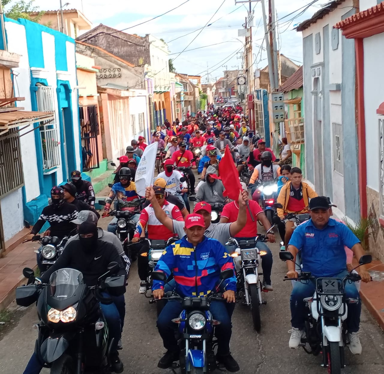 Militantes del PSUV Miranda celebran Triunfo de Maduro 