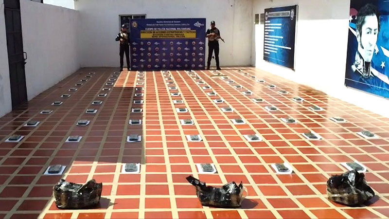 PNB práctica hallazgo de 75 panelas de marihuana en Los Taques
