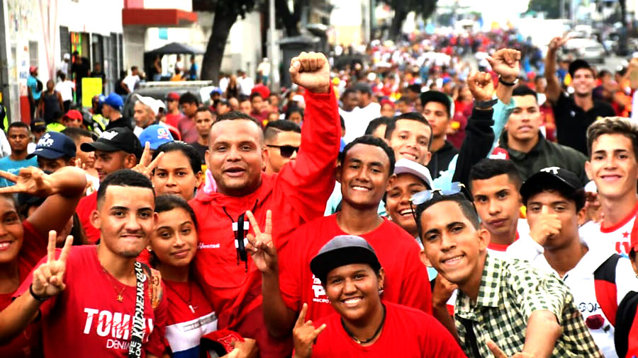 Más de 10 mil motorizados apoyo a Nicolás Maduro