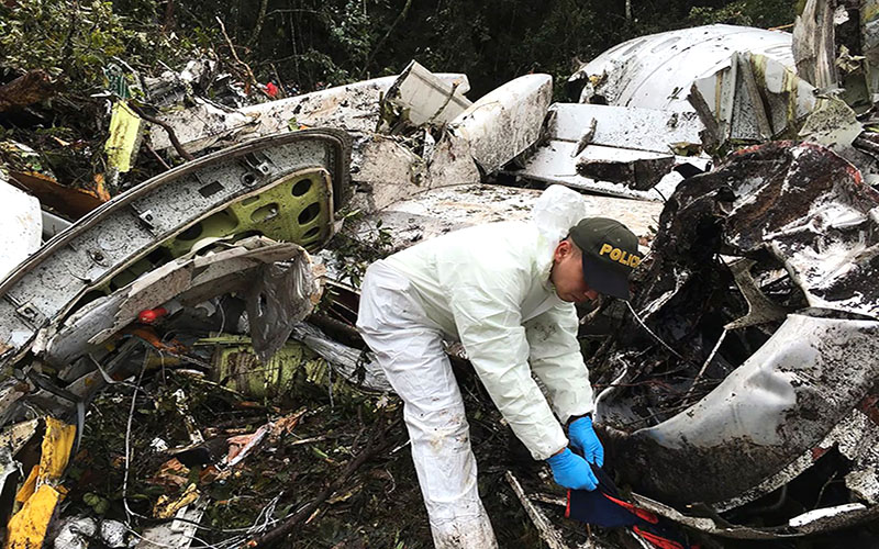 Recuperan las cajas negras del avión siniestrado en Brasil