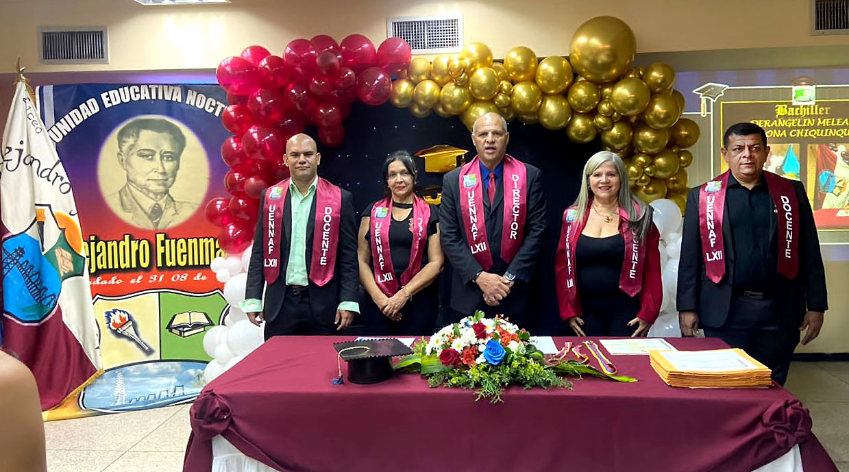 graduación de la LXII promoción de bachilleres "9 de diciembre 
