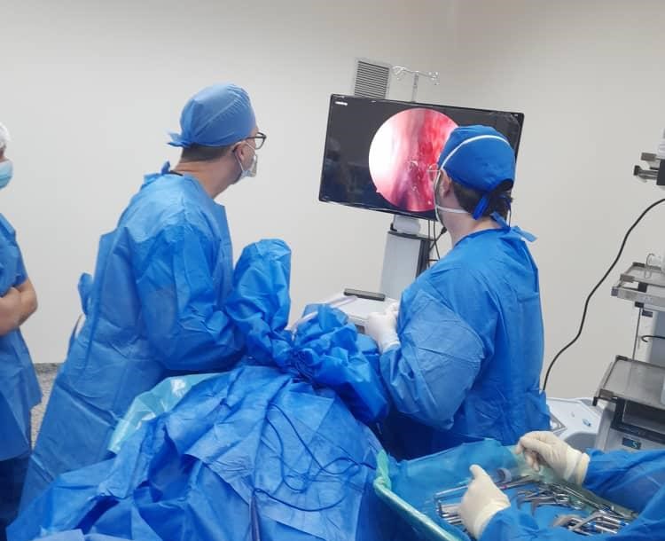 Cirugía endoscópica de base de cráneo vía nasal en Cabimas