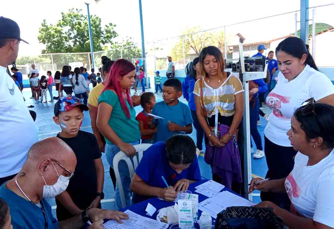 Gobernación del Zulia realiza jornada médica-social en Santa Rita