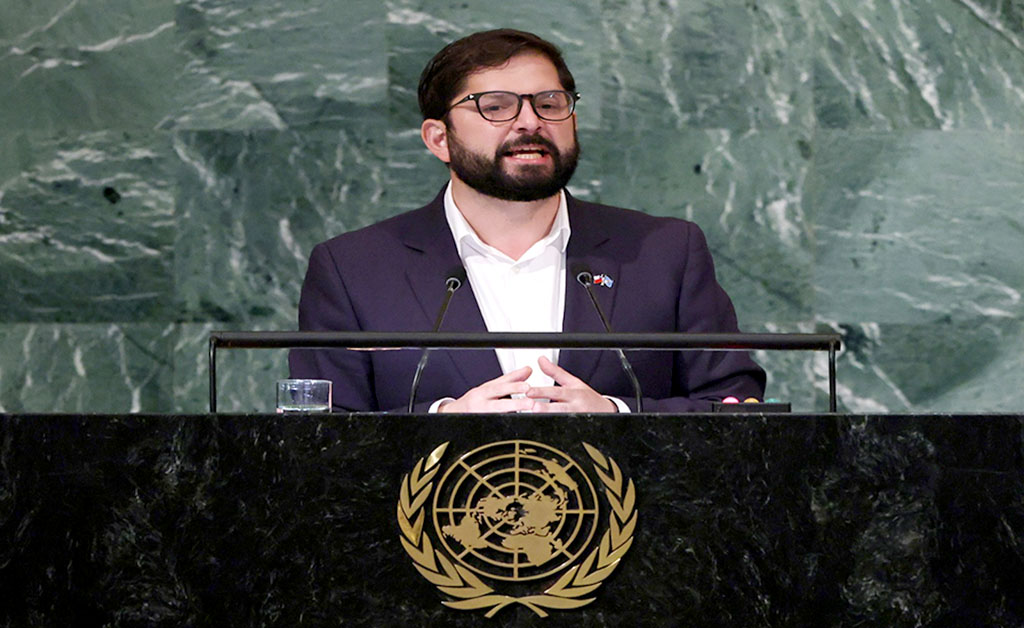 Boric ataca al Gobierno de Maduro pero pide cese de las sanciones a EEUU