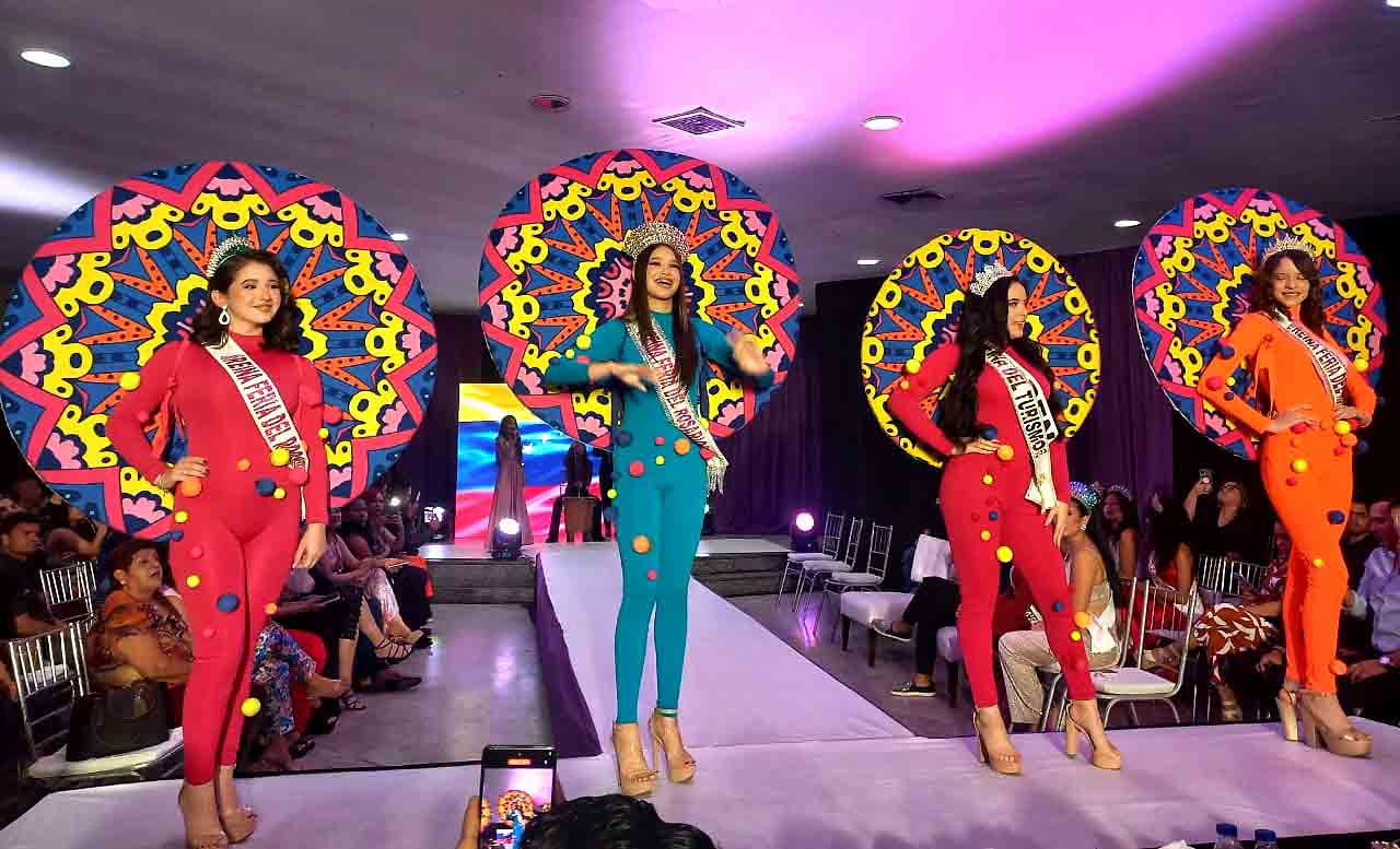 Presentación a la prensa de las candidatas al Reinado Virgen del Rosario 2024