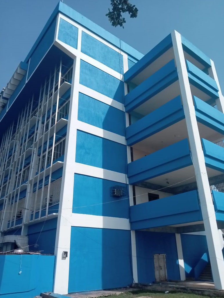 El Hospital Pedro García Clara del municipio Lagunillas luce nueva cara, luego que el Gobierno nacional, a través de Ducolsa y Corpozulia, terminarán la primera fase del proyecto de rehabilitación del centro de salud más importante de la subregión.