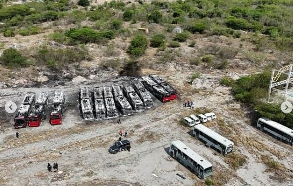 Presos 3 menores y tres adultos por causar incendio de 11 buses en Lara3