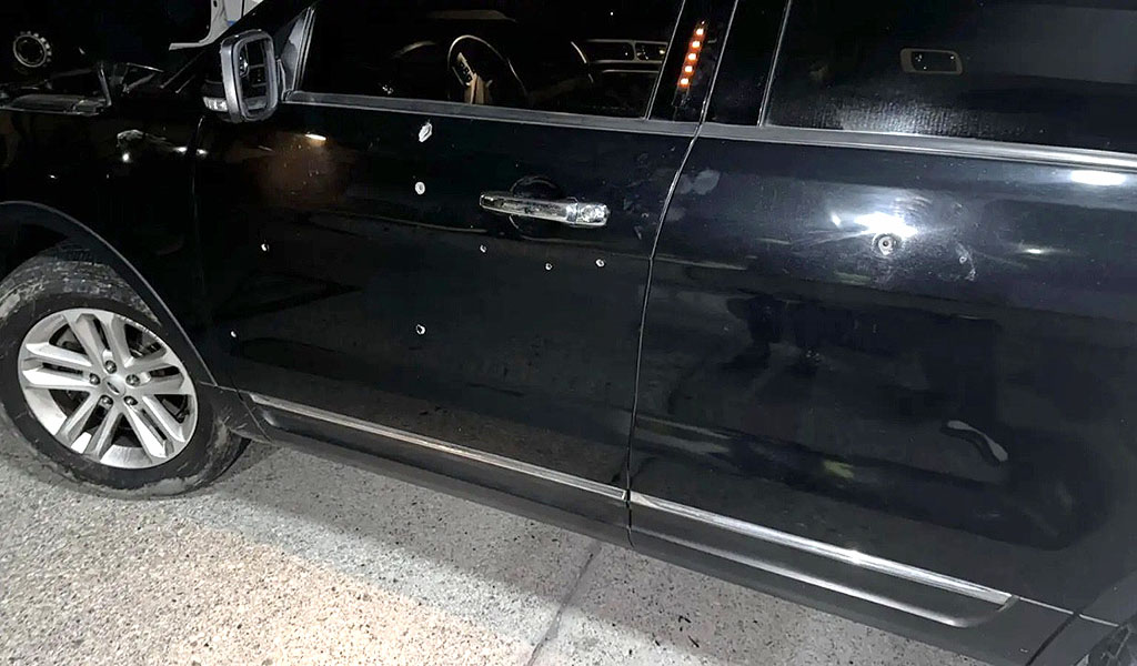 Atacan a tiros el auto del candidato presidencial Jimmy Jairala en Ecuador