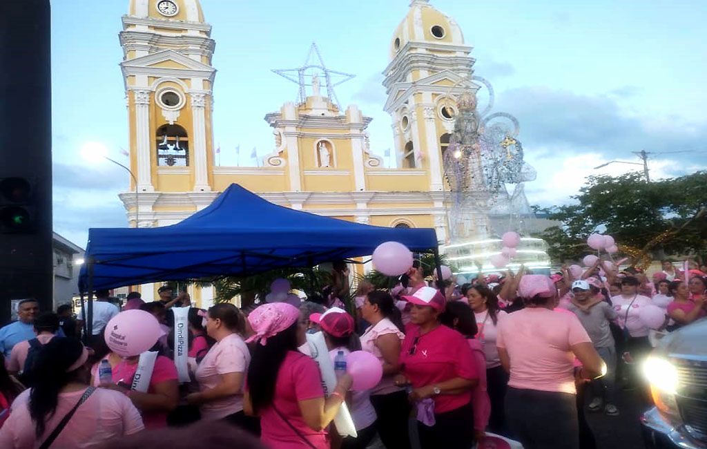 Con masiva participación se celebró la Marea Rosa en Cabimas