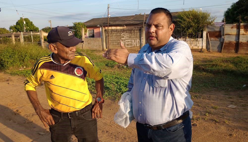 Concejal Carlosman Leal comunidad