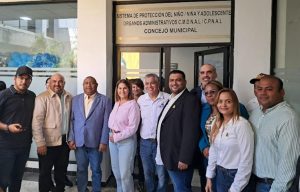El Concejo Municipal de Lagunillas reinauguró este miércoles los trabajos de rehabilitación y acondicionamiento en el primer piso de la sede del Poder Legislativo local junto al alcalde José Mosquera Adarme, concejales y diputados de la subregión costera.