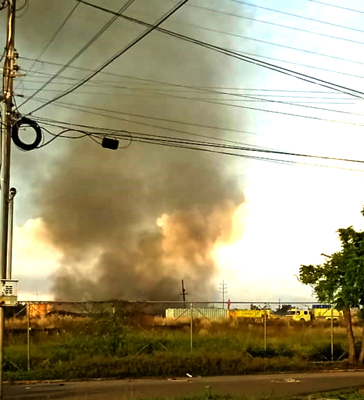 Extinguido 99% del  fuego en Tanque de La Salina 