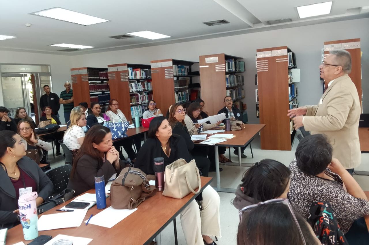 LUZ-VAD culmina con éxito Taller de Protocolo y Ceremonial Universitario