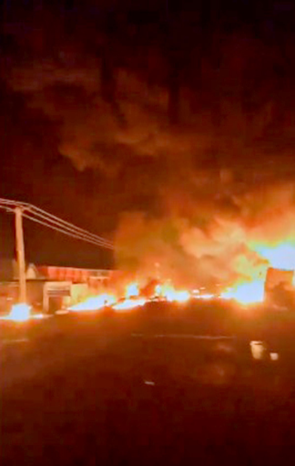 Nigeria Mueren al menos 95 personas tras explosión de un camión de gasolina 