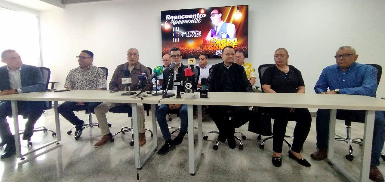 Homenaje a Ricardo Aguirre