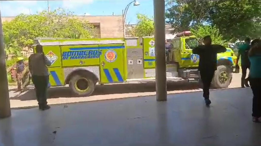 Reportan incendio en el edificio de Sanidad