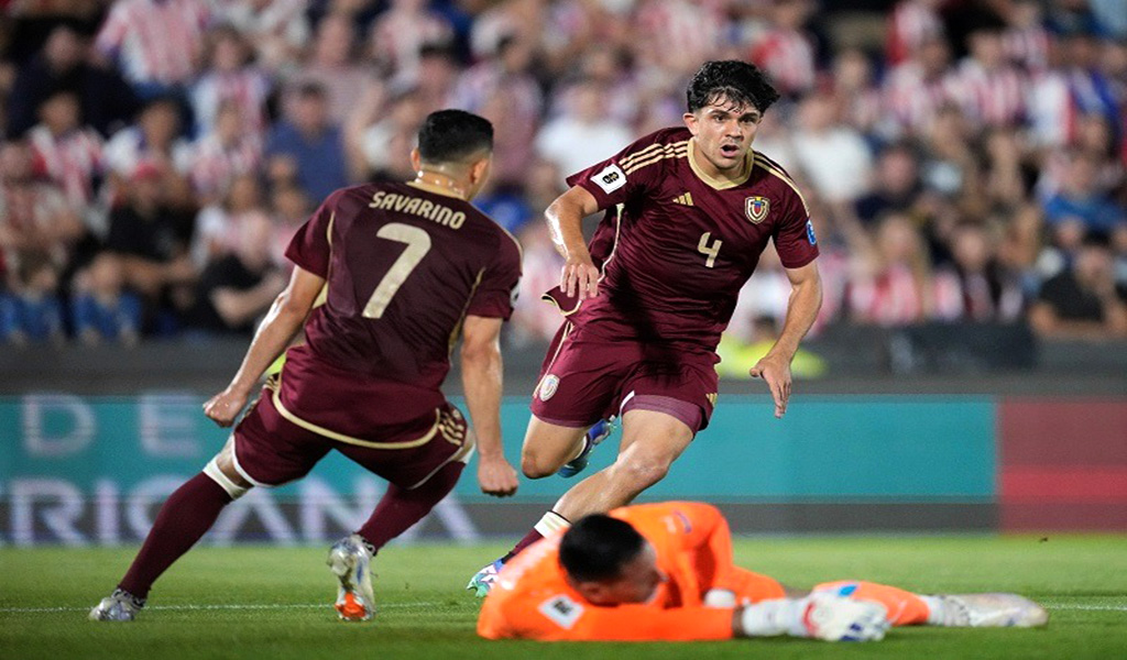 Deportes.-  Si no era una final se parecía, como lo dijeron los técnicos y Paraguay venció a Venezuela 2-1, este martes 15 de octubre, en el estadio “Defensores del Chaco” de Asunción, en la décima fecha de las eliminatorias sudamericanas, camino a la Copa del Mundo.