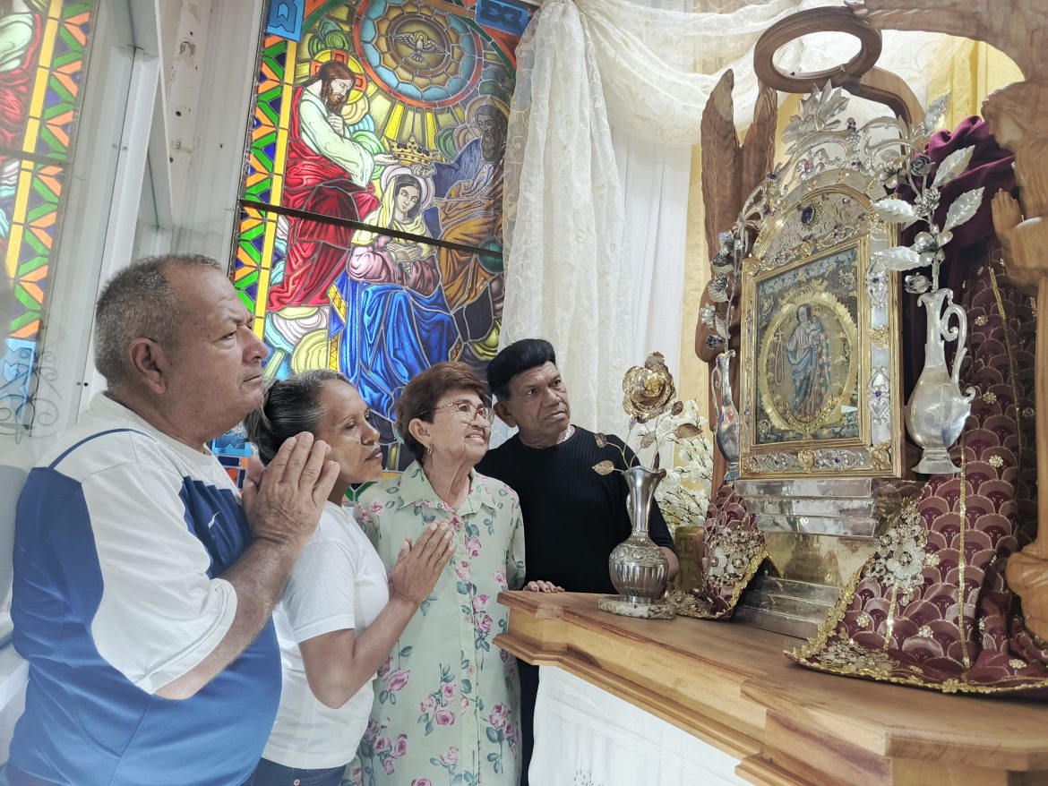 Virgen del Rosario del Paraute de Lagunillas