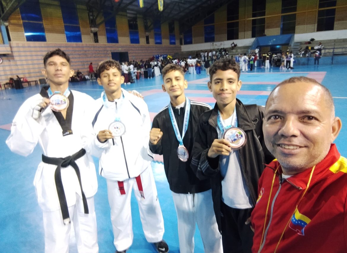 Atletas lagunillenses destacan en torneo de Taekwondo en el estado Mérida