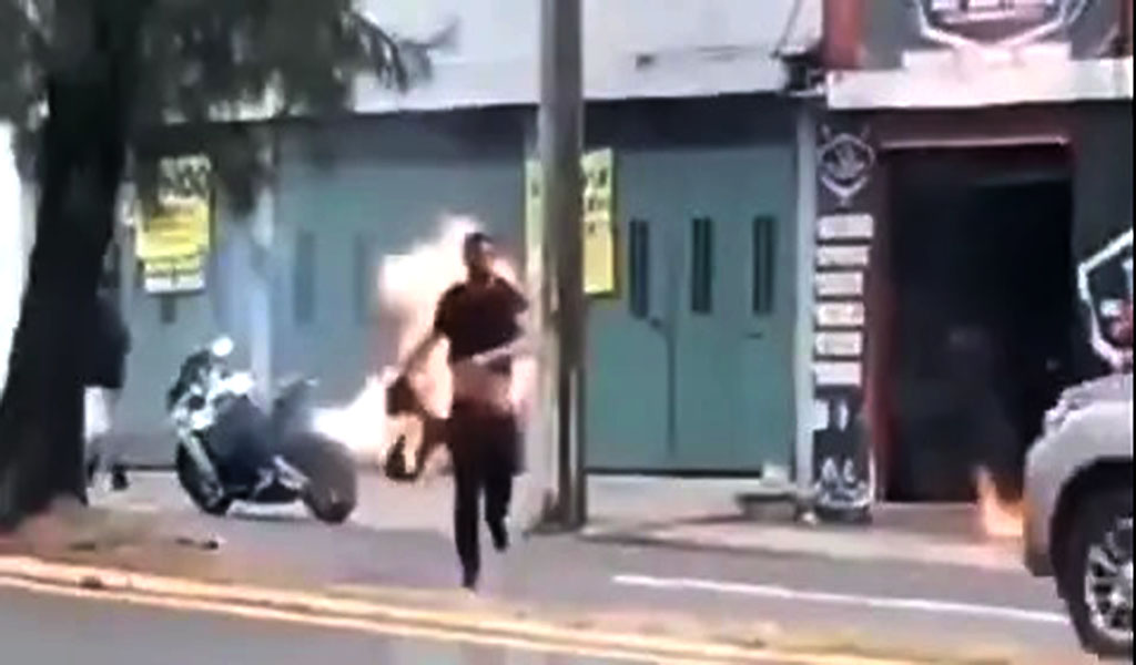 Atrapan a ladrón y le prenden fuego