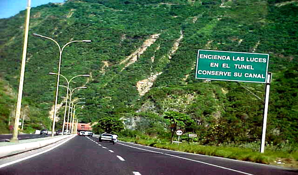 Caen abatidos dos peligrosos atracadores en la Autopista Caracas-La Guaira
