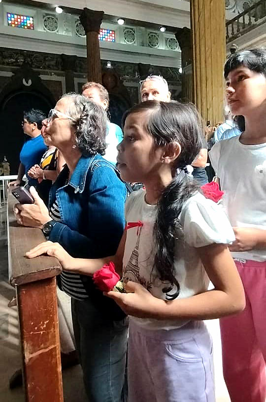 Dos niñas del estado Trujillo y la Chiquinquirá 