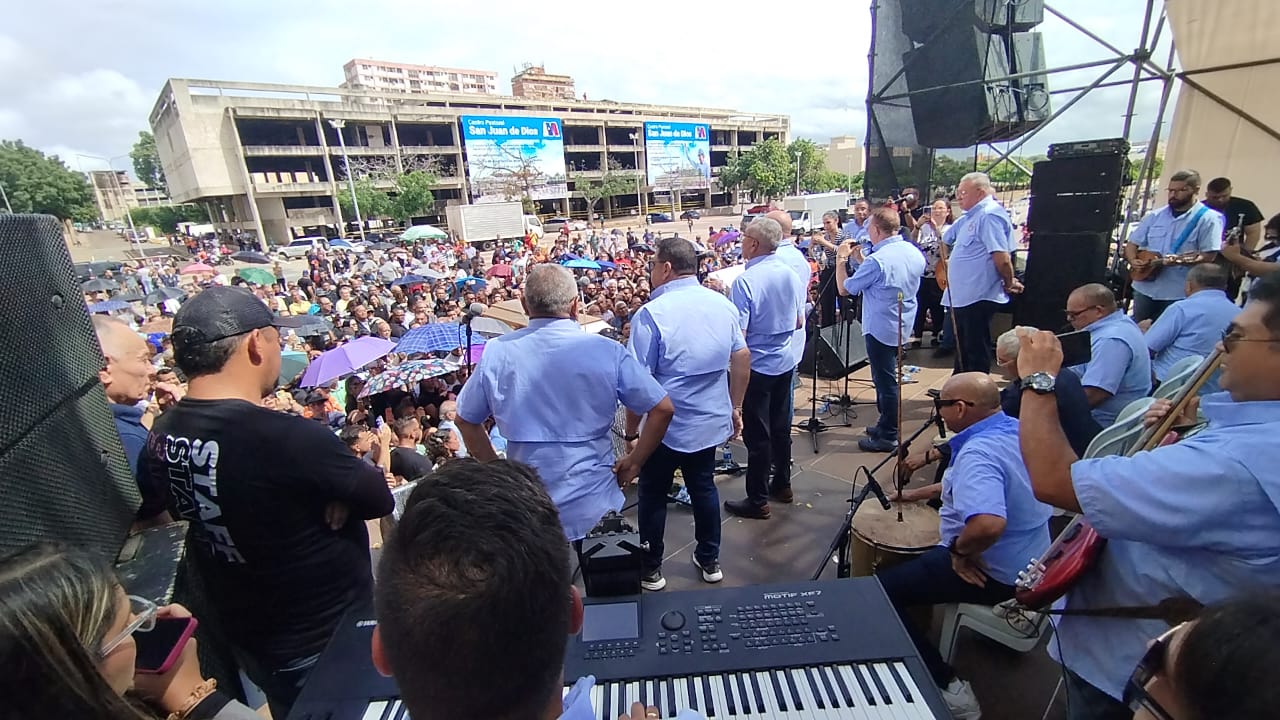 Emotiva misa a Danelo Badell en La Basílica