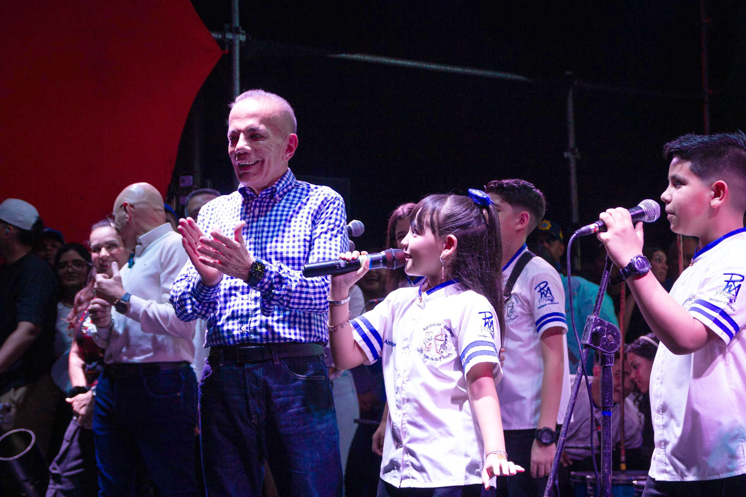 Gobernador Rosales enciende las luces de la fe y la esperanza en Cabimas