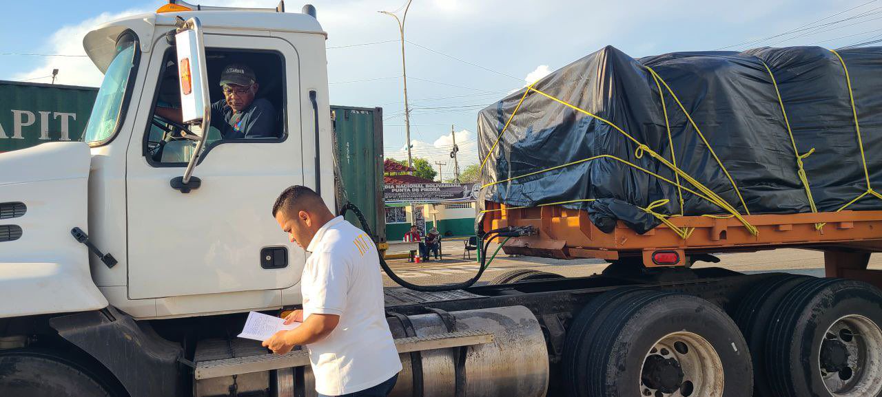 INTT despliega operativo de registro de carga pesada en el puente sobre el Lago