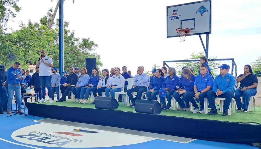 Rosales inauguró Unidad Educativa Estadal Dr Urquinaona