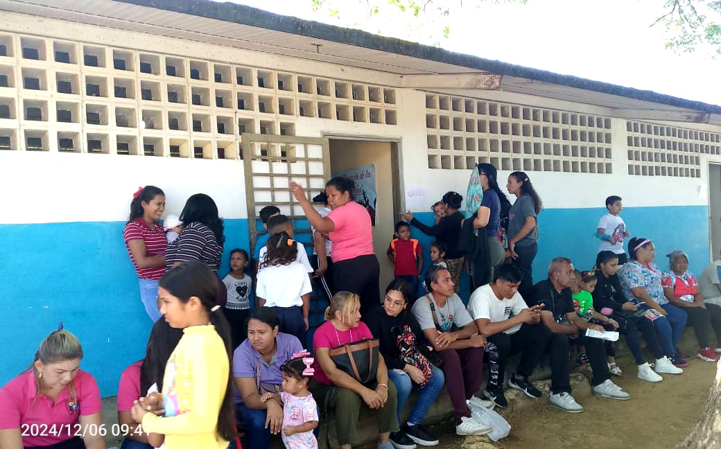 150 personas recibieron atención médica en jornada 