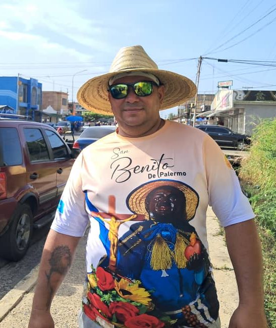 Así vistieron los devotos de San Benito