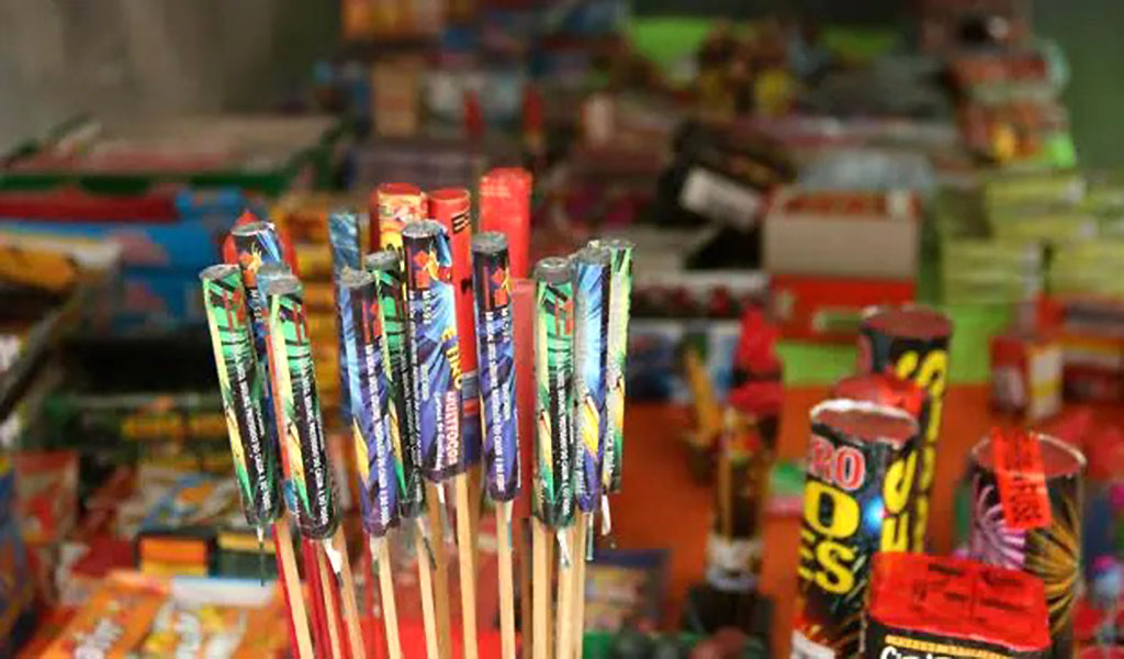 Hasta tres años de cárcel para quienes vendan fuegos pirotécnicos a niños