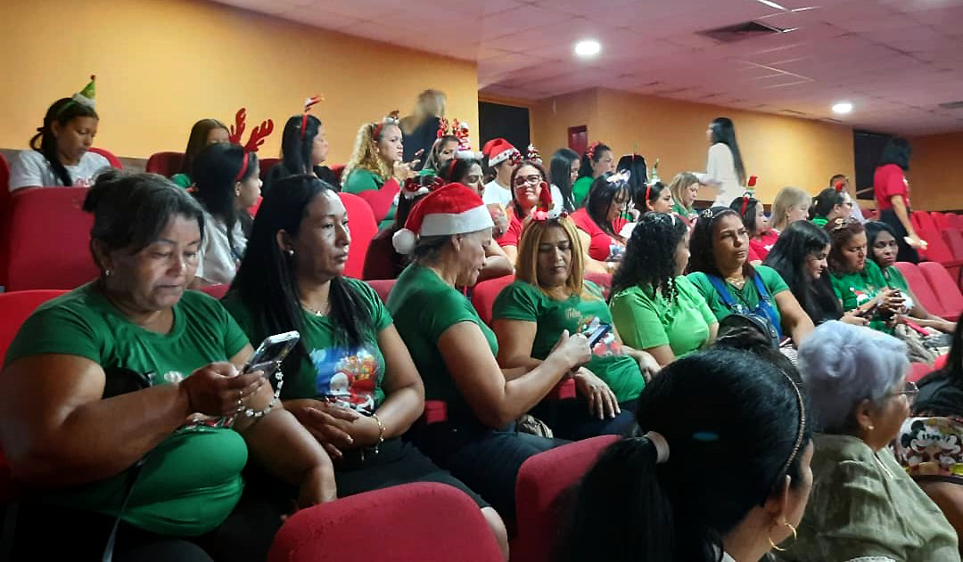 Mil 800 certificaciones en el VI curso de formación